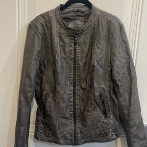 NWT - Women’s Gray Leather Jacket Large